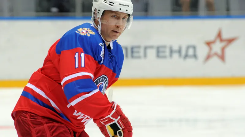 Vladimir Putin si znovu zahrál hokej