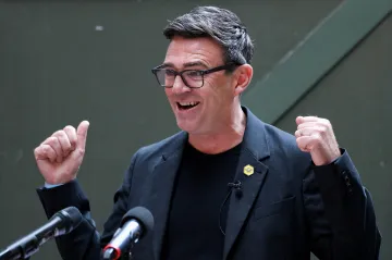Novým lídrem britských labouristů je Andy Burnham