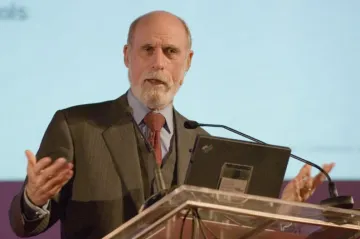 Vizionář informačních technologií vidí roli internetu jasně