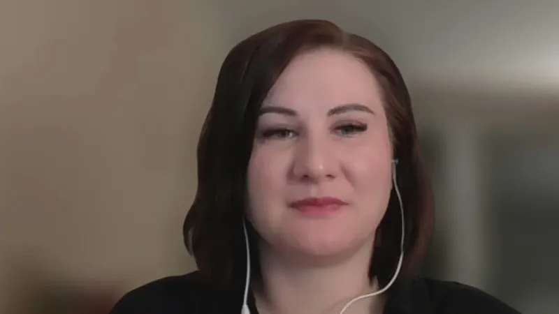 Studio 6 víkend: Expertka Lenka Martínková o protestech v Íránu