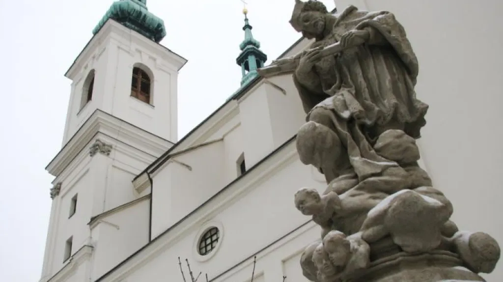 Socha na Dominikánském náměstí