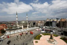 Turecký prezident otevřel novou mešitu na istanbulském náměstí Taksim