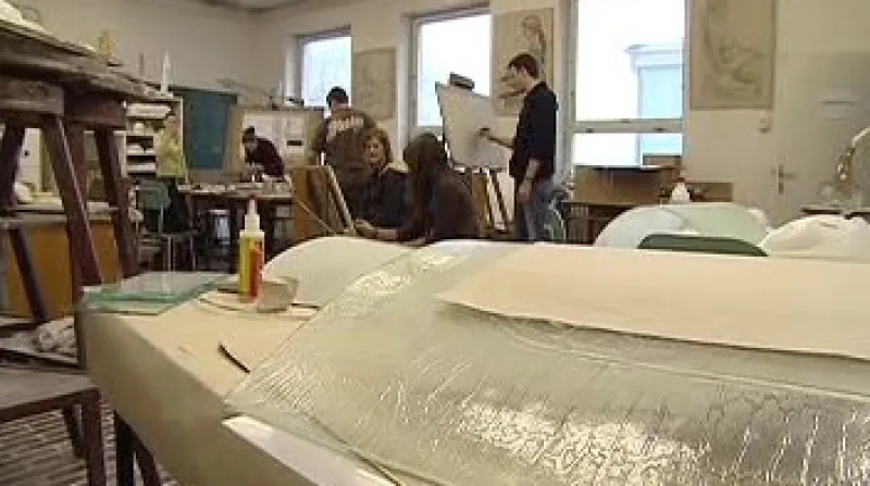 Liberecký kraj přeci jen sloučí sklářskou školu v Kamenickém Šenově s tou v Novém Boru.