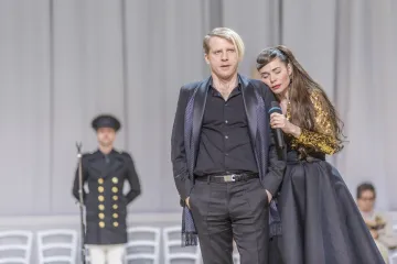 Recenze: Divadelní Pýcha a předsudek má lehkost a módní střih