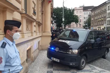 Soud poslal do vazby muže obviněného ze střelby na úřadu práce 