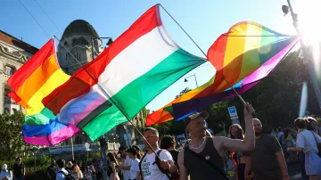 Maďarský pochod hrdosti, který v roce 2025 oficiálně zakázala vláda Viktora Orbána (snímek z 28. června 2025)