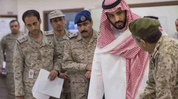 Saúdský ministr obrany konzultuje operace v Jemenu