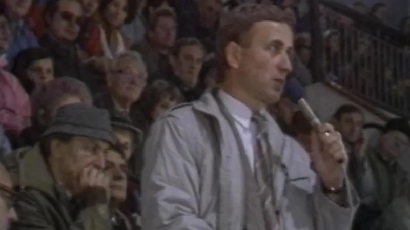 Archivní záběr ČST z listopadu 1989 v Teplicích