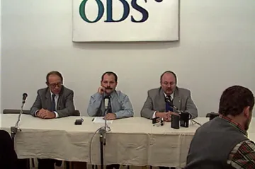 30 let zpět: Ožehavá otázka, jak rozdělit společný majetek federace