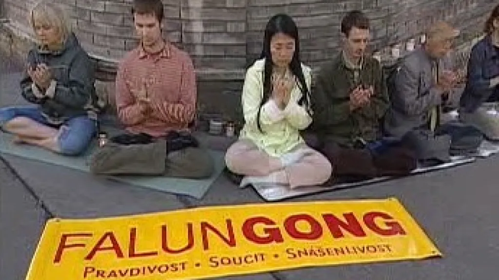 Demonstrace příznivců Fa-lun-kung
