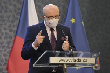 Na silvestrovské oslavy bude moci přijít maximálně 50 lidí, rozhodla vláda. V lednu budou ve školách dva testy týdně
