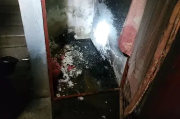 Při požáru v bytovém domě v Hodoníně se zranilo osm lidí, nadýchali se kouře