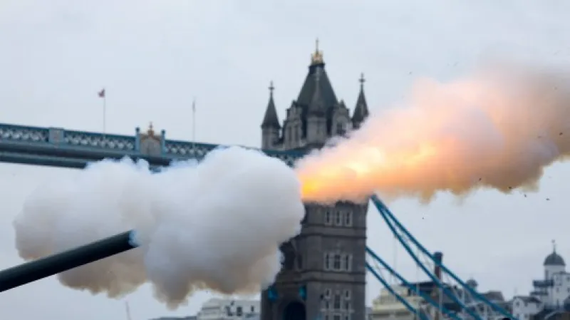 Slavnostní salva vypálená na počest korunovace krále Karla III.,  Autor: May James,  Zdroj: Reuters