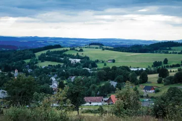 Obce loni hospodařily s přebytkem, kraje vykázaly schodek