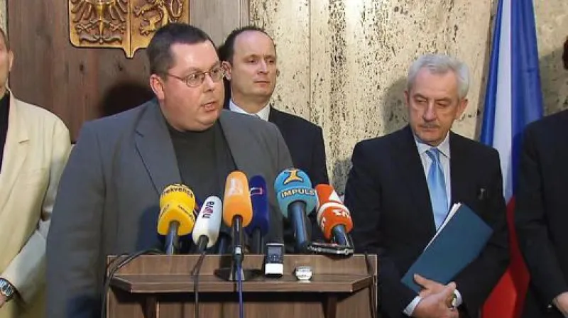 Brífink po jednání Leoše Hegera s LOK