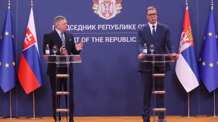 Robert Fico na brífinku s Aleksandarem Vučičem