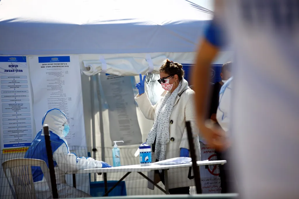 Parlamentní volby v Izraeli provázela opatření proti šíření koronaviru