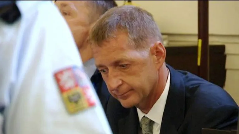 Žalobkyně navrhuje Janouškovi 10 let