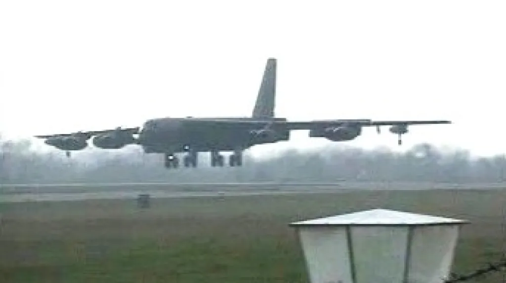 Bombardér B-52