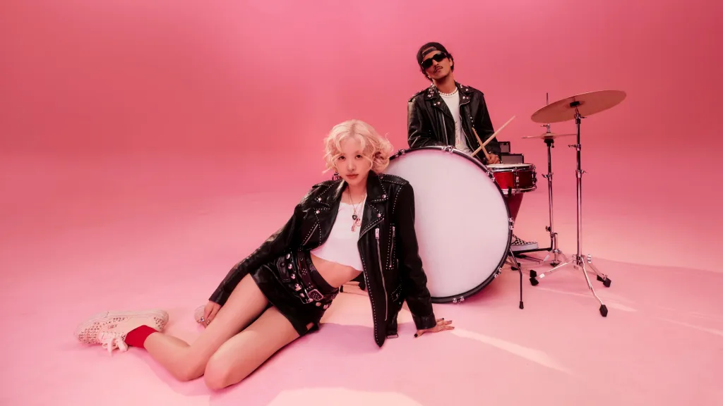 Rosé a Bruno Mars v písni APT.