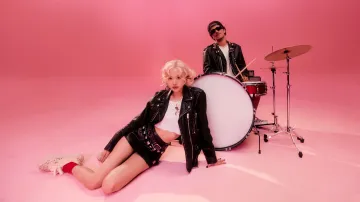 Rosé a Bruno Mars v písni APT.