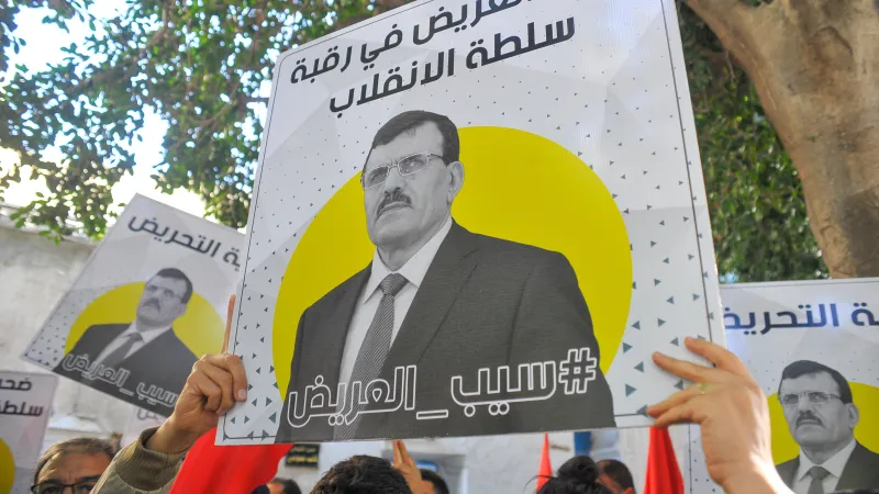 Protest za propuštění tuniského expremiéra Alí Larajíze