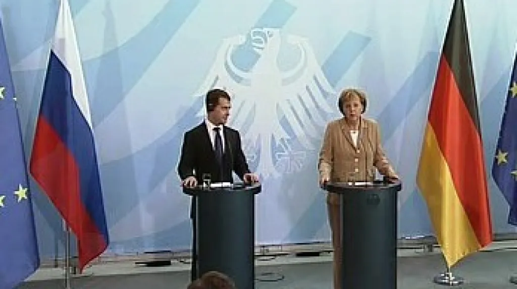 Angela Merkelová a Dmitrij Medveděv