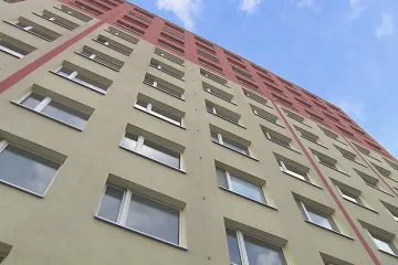 Krize bydlení se prohlubuje, zdražují i panelové byty