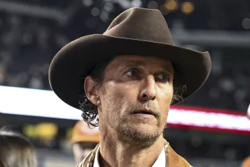 Alright, alright, alright. McConaughey má kvůli AI ochrannou známku na svůj obličej