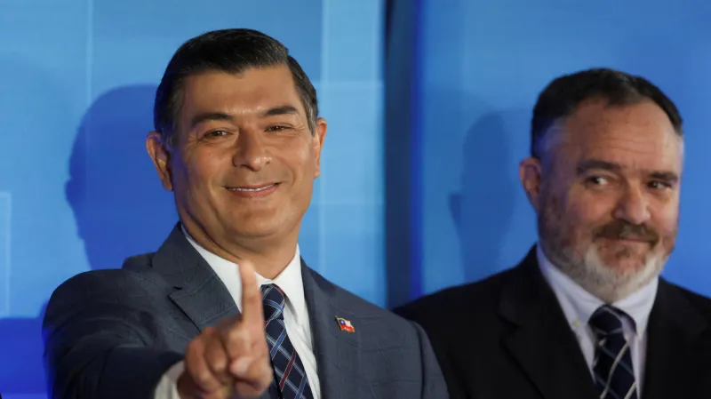 Franco Parisi (vlevo)