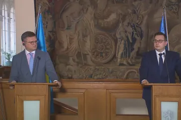 Zastavení dodávek zbraní válku neukončí, řekl v Praze Kuleba. Lipavský slíbil pomoc až do vítězství