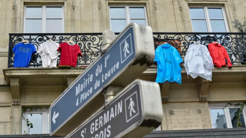 Paříž v barvách trikolory