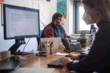 Od pondělí platí nová pravidla pro karantény a izolace, týkat se budou očkovaných i těch po covidu