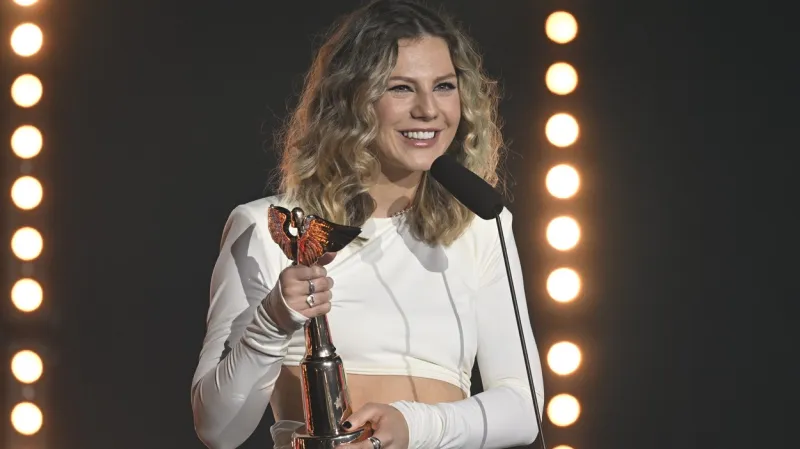 Lenny s cenou Anděl pro sólovou interpretku roku 2022