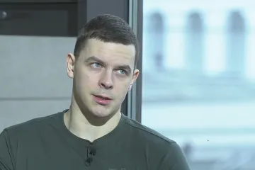 Pád Putina by znamenal i pád Lukašenka, věří běloruský voják. Při obraně Buči přišel o nohu