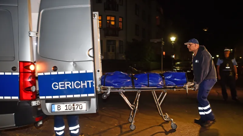 Vyšetřování v berlínském bytě Clause-Brunnera