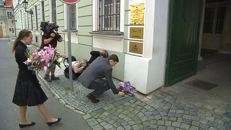 Pietní vzpomínka u norské ambasády v Praze