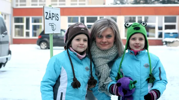 Moderátorka Tereza Stýblová s dcerami, dvojčátky Ester a Sárou