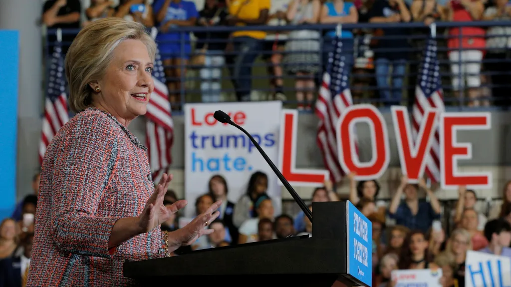 Hillary Clintonová na mítinku v Severní Karolíně