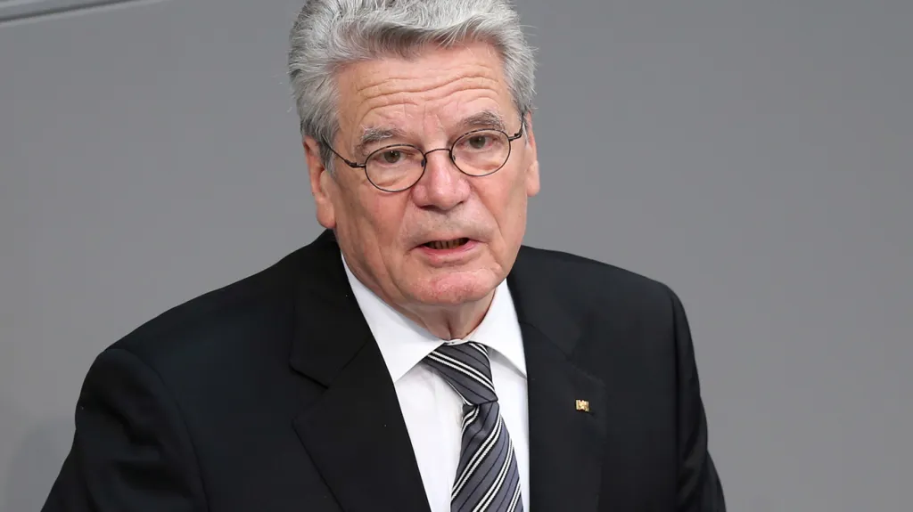Joachim Gauck při projevu ve Spolkovém sněmu