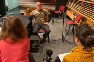 Kvůli článku po sobě nechal házet fekáliemi na poli. Kromě osobitých reportáží ale bude Ivan Brezina navždy ten, kdo porazil Miloše Zemana u soudu
