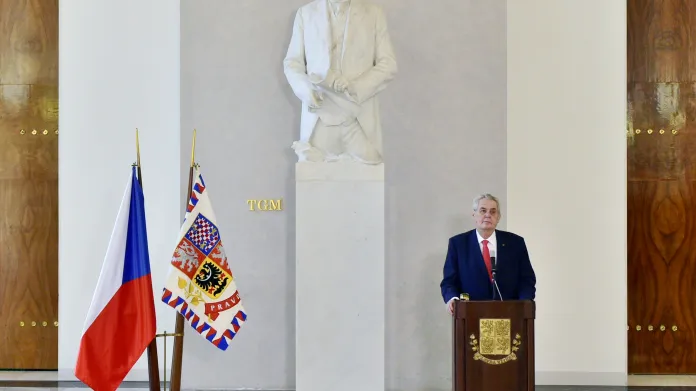 Miloš Zeman oznamuje prezidentskou kandidaturu