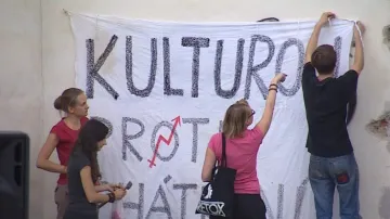 Mladí lidé chtějí na problém upozornit iniciativou