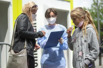 Reprodukční číslo je nejvyšší od začátku roku, premiér navrhne zkrácení intervalu mezi dávkami Pfizeru