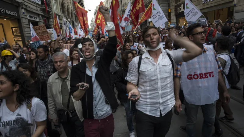 Po důlním neštěstí vyšly do ulic tisíce Turků