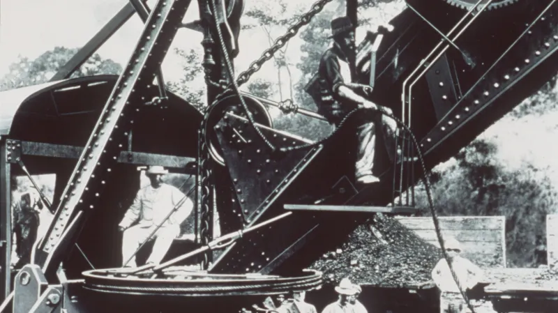 Americký prezident Roosevelt (v bílém vlevo) na návštěvě stavby Panamského průplavu