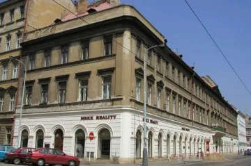 Křížovníci s červenou hvězdou neuspěli se stížností a cenný dům v Karlíně nedostanou