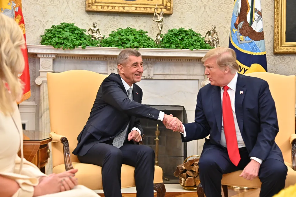 Jednání trvalo hodinu a deset minut a Babiš o něm prohlásil, že bylo otevřené a probíhalo v dobré náladě.