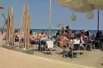 Za sluncem vyrazí letos v zimě přes sto tisíc Čechů