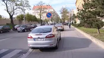 Parkování na chodníku